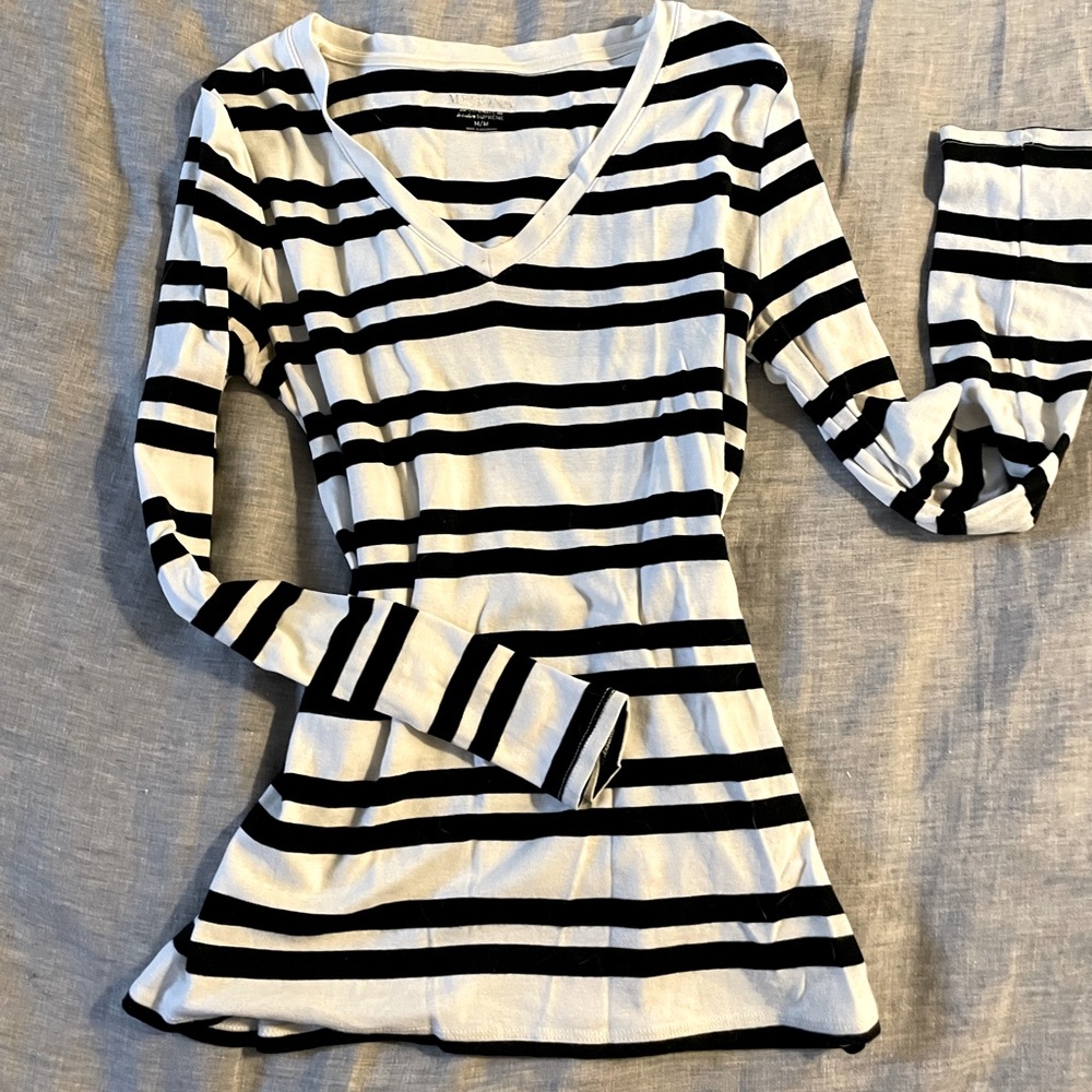 Black and white striped v neck tee